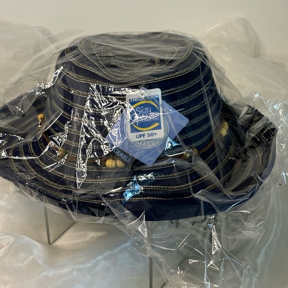 Wallaroo Hat Company Ladies Breton Sun Hat UPF 50+Lightweight Packable Wide Brim - Picture 3 of 6